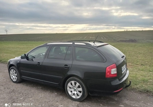 Skoda Octavia cena 20000 przebieg: 280000, rok produkcji 2012 z Racibórz małe 16